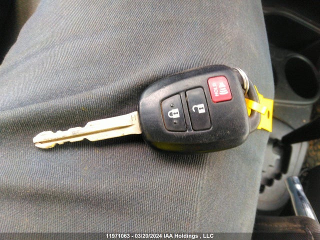 Toyota Prius C Technology 2018 JTDKDTB32J1610614 Image 11
