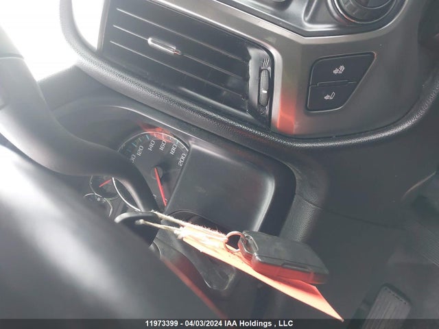 Chevrolet Silverado 1500 2018 3GCUKRECXJG518441 Image 11