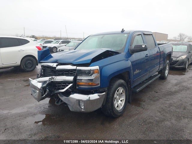 Chevrolet Silverado 1500 2018 3GCUKRECXJG518441 Image 2