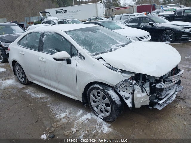 Toyota COROLLA LE 2022 5YFBPMBE4NP283374 Image 1