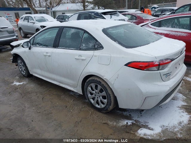 Toyota COROLLA LE 2022 5YFBPMBE4NP283374 Image 3