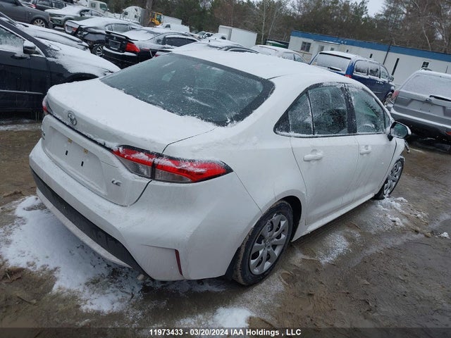 Toyota COROLLA LE 2022 5YFBPMBE4NP283374 Image 4