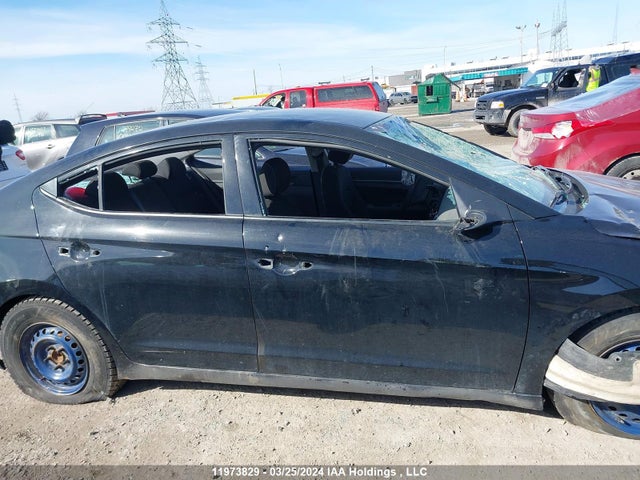 Hyundai Elantra Le 2017 5NPD74LF6HH111185 Image 14