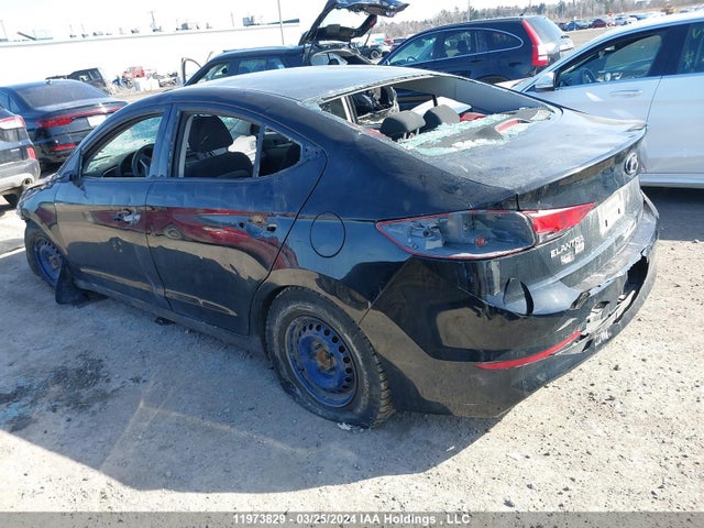 Hyundai Elantra Le 2017 5NPD74LF6HH111185 Image 3