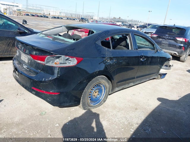 Hyundai Elantra Le 2017 5NPD74LF6HH111185 Image 4