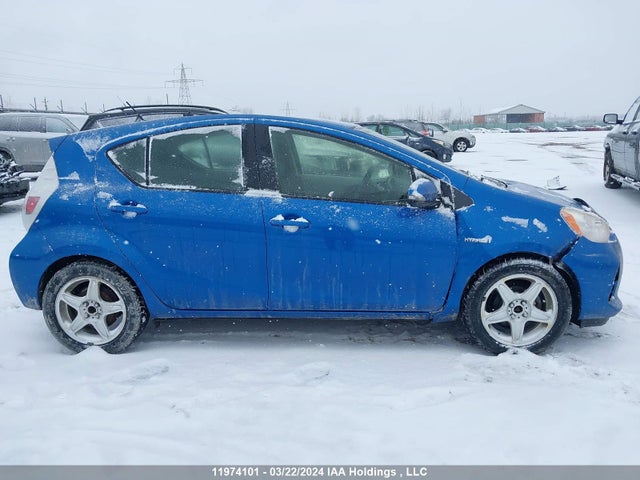 11974101 :رقم المزاد ، JTDKDTB33E1571800 vin ، 2014 Toyota Prius C Technology مزاد بيع