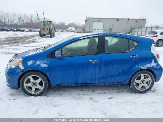 11974101 :رقم المزاد ، JTDKDTB33E1571800 vin ، 2014 Toyota Prius C Technology مزاد بيع