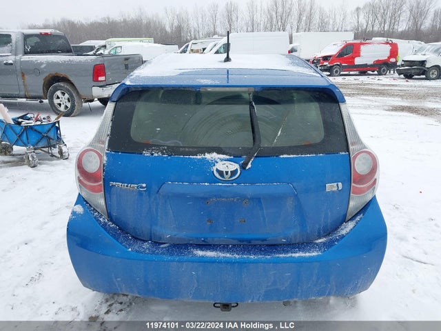 11974101 :رقم المزاد ، JTDKDTB33E1571800 vin ، 2014 Toyota Prius C Technology مزاد بيع