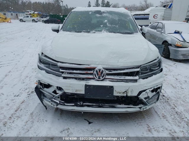 3VV4B7AX1MM122273 Volkswagen Tiguan