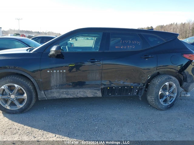 Chevrolet Blazer 2023 3GNKBHR44PS212742 Image 13