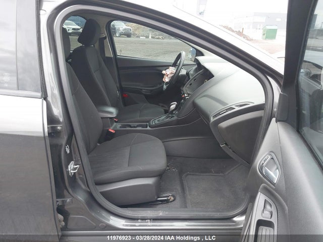 Ford FOCUS SE 2015 1FADP3F24FL370923 Image 5