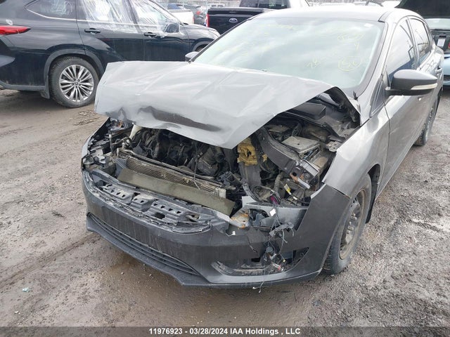 Ford FOCUS SE 2015 1FADP3F24FL370923 Image 6