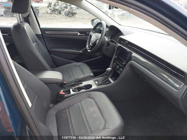 1VWBA7A3XMC013315 Volkswagen Passat Highline