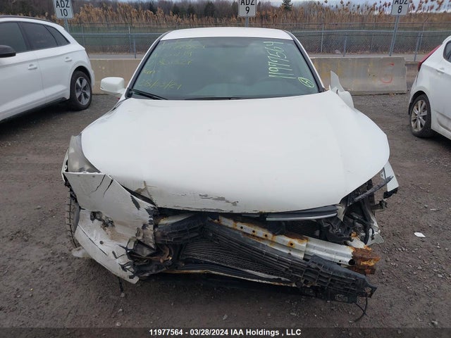 Honda Accord 2014 1HGCR2F56EA801827 Image 13