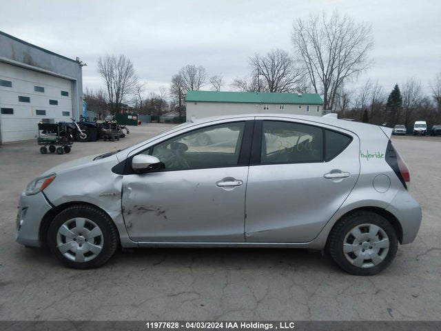 Toyota Prius C Technology 2016 JTDKDTB34G1136285 Image 15