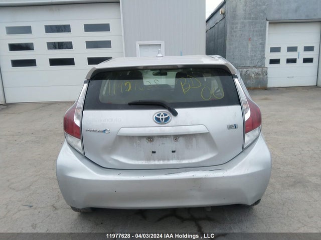 Toyota Prius C Technology 2016 JTDKDTB34G1136285 Image 17