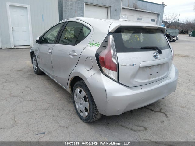 Toyota Prius C Technology 2016 JTDKDTB34G1136285 Image 3