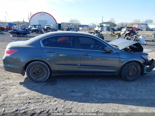Auction sale of the 2012 Honda Accord Sedan, vin: 1HGCP2F88CA802698, lot number: 11978237