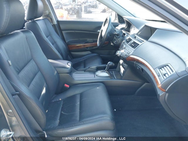 Auction sale of the 2012 Honda Accord Sedan, vin: 1HGCP2F88CA802698, lot number: 11978237