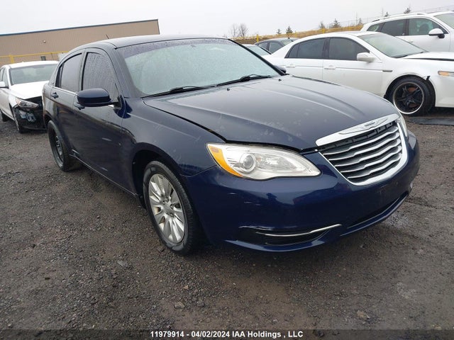 2013 Chrysler 200 Lx მანქანა იყიდება აუქციონზე, vin: 1C3CCBAB4DN667800, აუქციონის ნომერი: 11979914