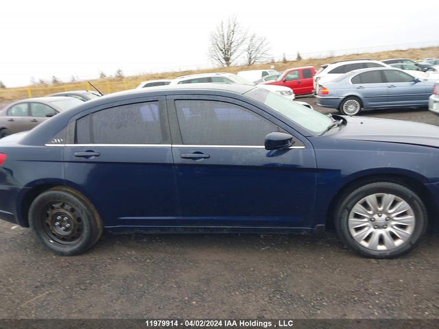 11979914 :رقم المزاد ، 1C3CCBAB4DN667800 vin ، 2013 Chrysler 200 Lx مزاد بيع