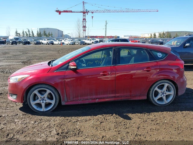 Ford FOCUS SE 2015 1FADP3K28FL265999 Image 14