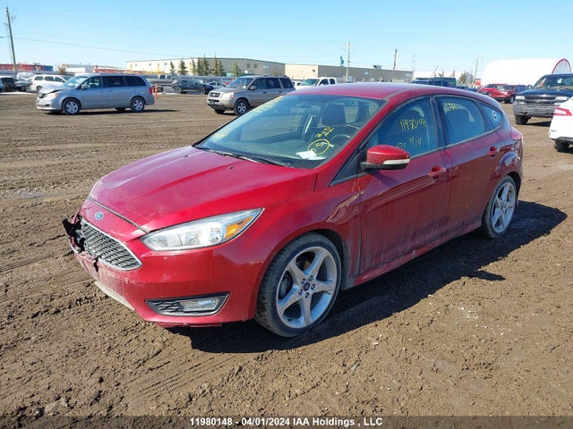 Ford FOCUS SE 2015 1FADP3K28FL265999 Image 2