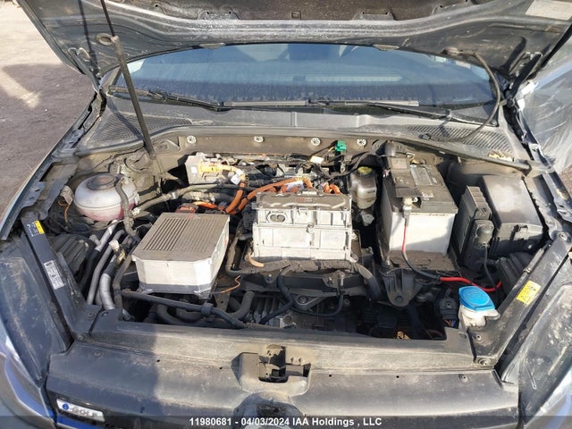 WVWPR7AU0HW954142 Volkswagen E-Golf