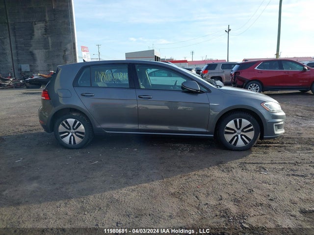 WVWPR7AU0HW954142 Volkswagen E-Golf