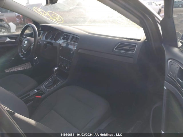 WVWPR7AU0HW954142 Volkswagen E-Golf