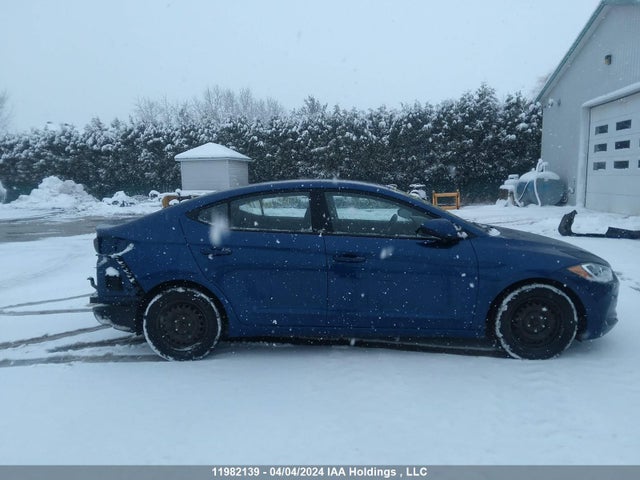 Hyundai Elantra Le 2017 5NPD74LF4HH055702 Image 14