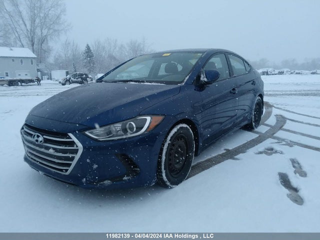Hyundai Elantra Le 2017 5NPD74LF4HH055702 Image 2