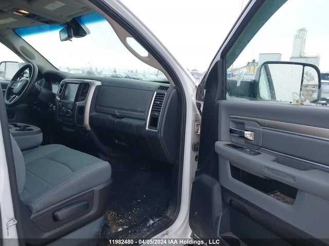1C6RR7LM9GS261380 RAM 1500 Slt