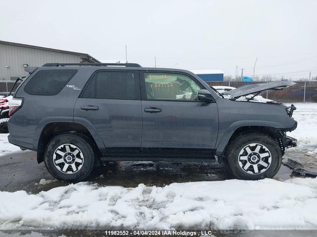 Toyota 4runner 2023 JTERU5JR4P6207130 Image 14