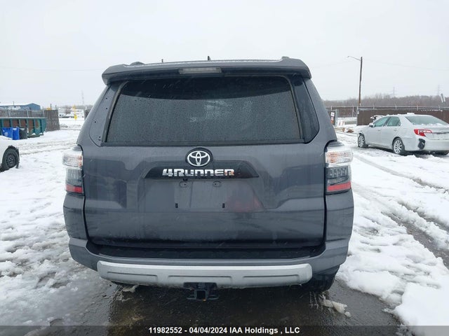 Toyota 4runner 2023 JTERU5JR4P6207130 Image 17