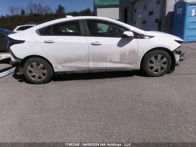 Chevrolet Volt 2018 1G1RA6S51JU121431 Image 14