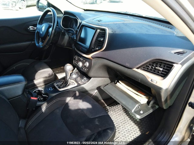 1C4PJMCS7FW587836 Jeep Cherokee Latitude