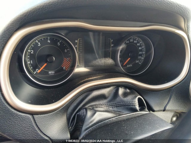1C4PJMCS7FW587836 Jeep Cherokee Latitude
