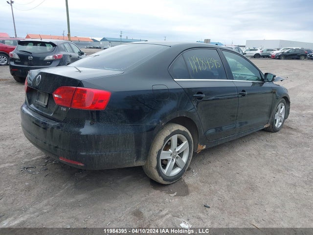 3VWD07AJ0EM407013 Volkswagen Jetta