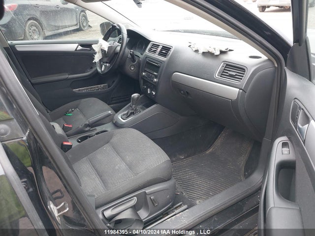 3VWD07AJ0EM407013 Volkswagen Jetta