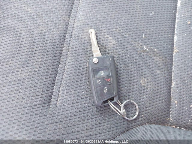 3VWG17AU4JM274092 Volkswagen Golf