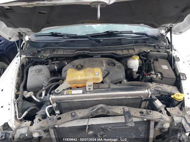 1C6RR7NM8JS226558 RAM 1500 Laramie