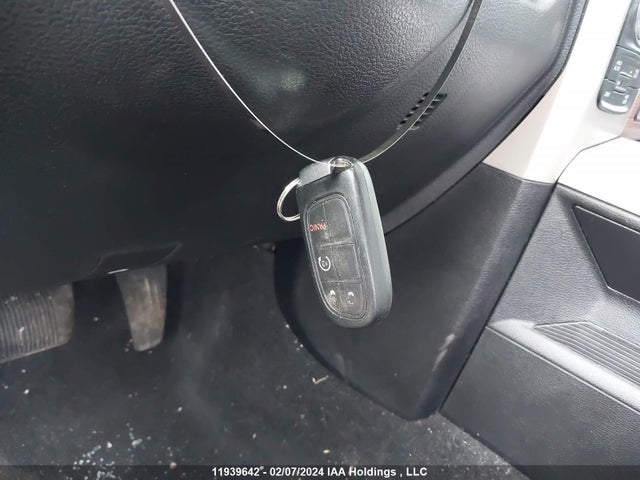 1C6RR7NM8JS226558 RAM 1500 Laramie