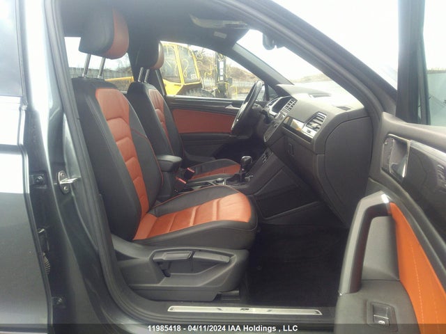 3VV4B7AX3JM147851 Volkswagen Tiguan