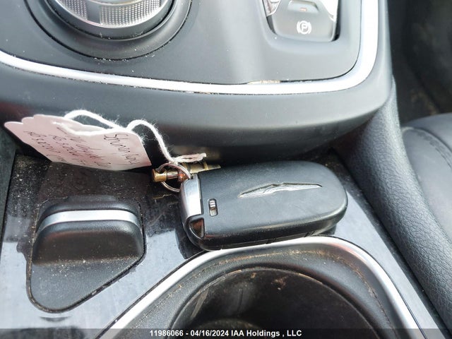 Chrysler 200 C 2016 1C3CCCCG2GN163393 Image 11