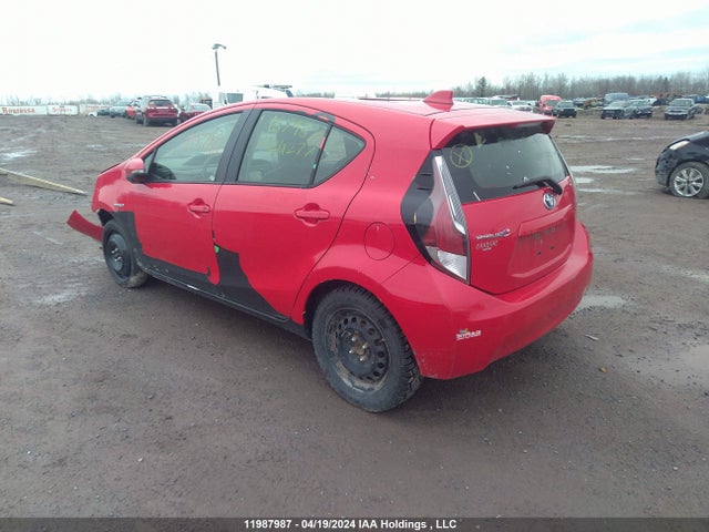 Toyota PRIUS C 2016 JTDKDTB30G1124277 Image 3