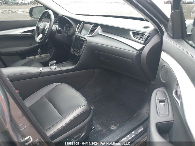 3PCAJ5M3XLF113981 Infiniti QX50
