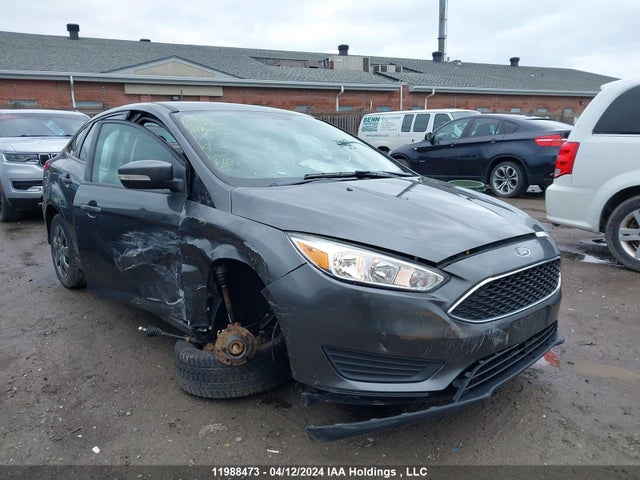 Ford FOCUS SE 2018 1FADP3F26JL305421 Image 1