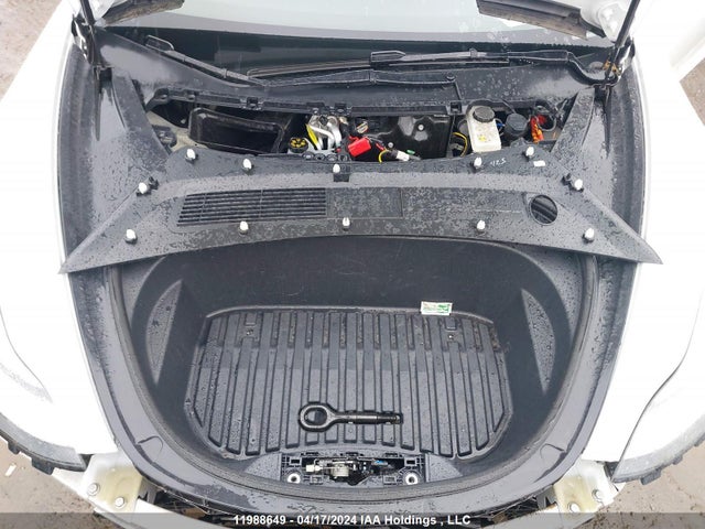 5YJ3E1EA8NF333013 Tesla MODEL 3