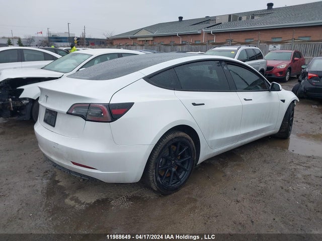 5YJ3E1EA8NF333013 Tesla MODEL 3